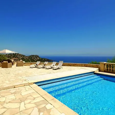 Le Trayas Superieur Holiday home *
